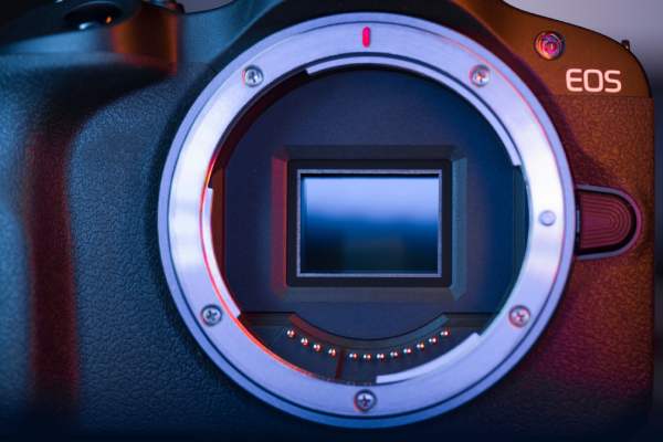 Canon EOS R100