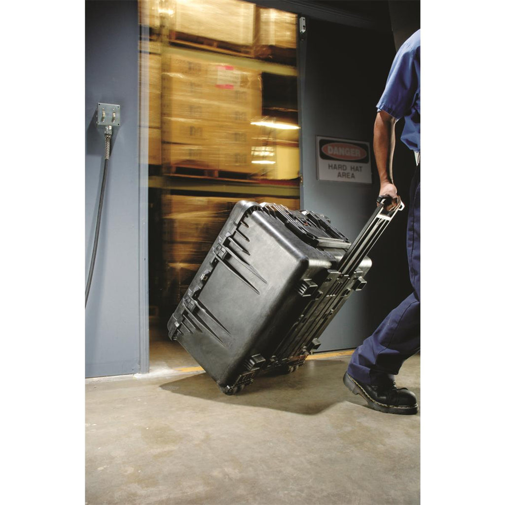 Peli™ 1640 case black with foam