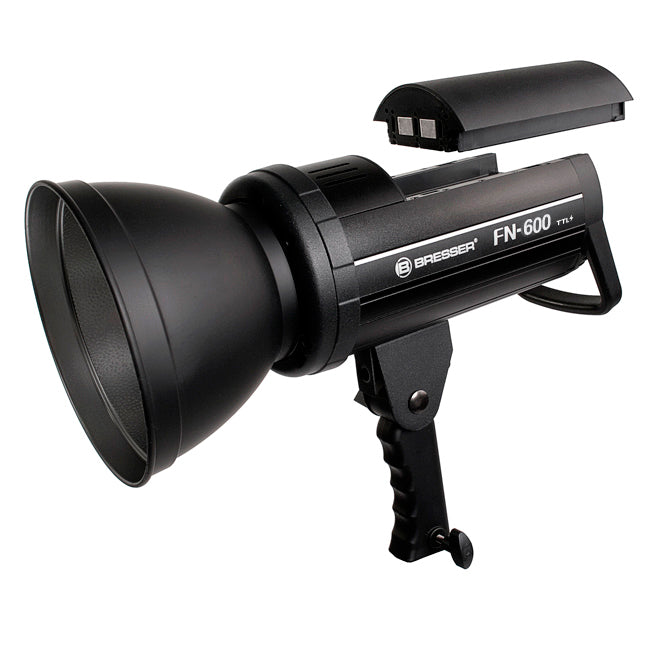 Bresser FN-600 TTL Nikon Flash + Battery