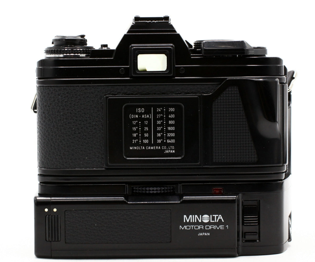 Occ- Minolta X-700 + MD 35-70mm F/3.5 + Motor Drive 1 SN:2835596, 8139802, 3010028 12 mnd gar