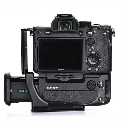 SUNWAYFOTO L-Plate for Sony A7RIV incl. Grip
