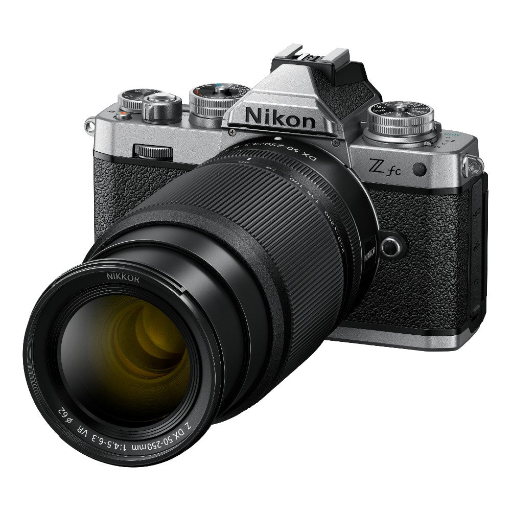 Nikon Z fc + DX 16-50 Silver + DX 50-250