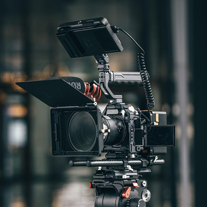 Falcam F22&F38&F50 Quick Release Camera Cage LUMIX S5II C00B3401