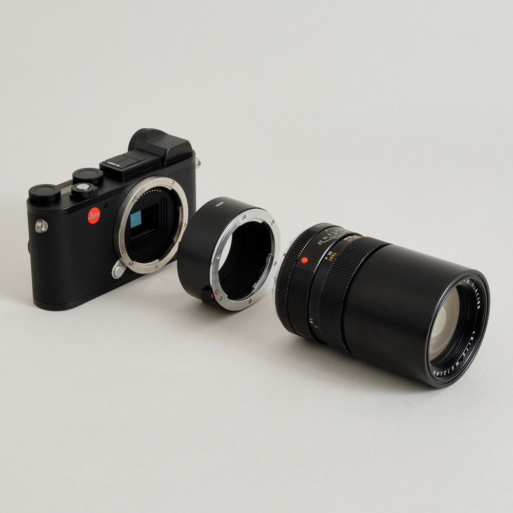 Urth Lens mount adapter: compatible with Leica R lens to Leica L camera body