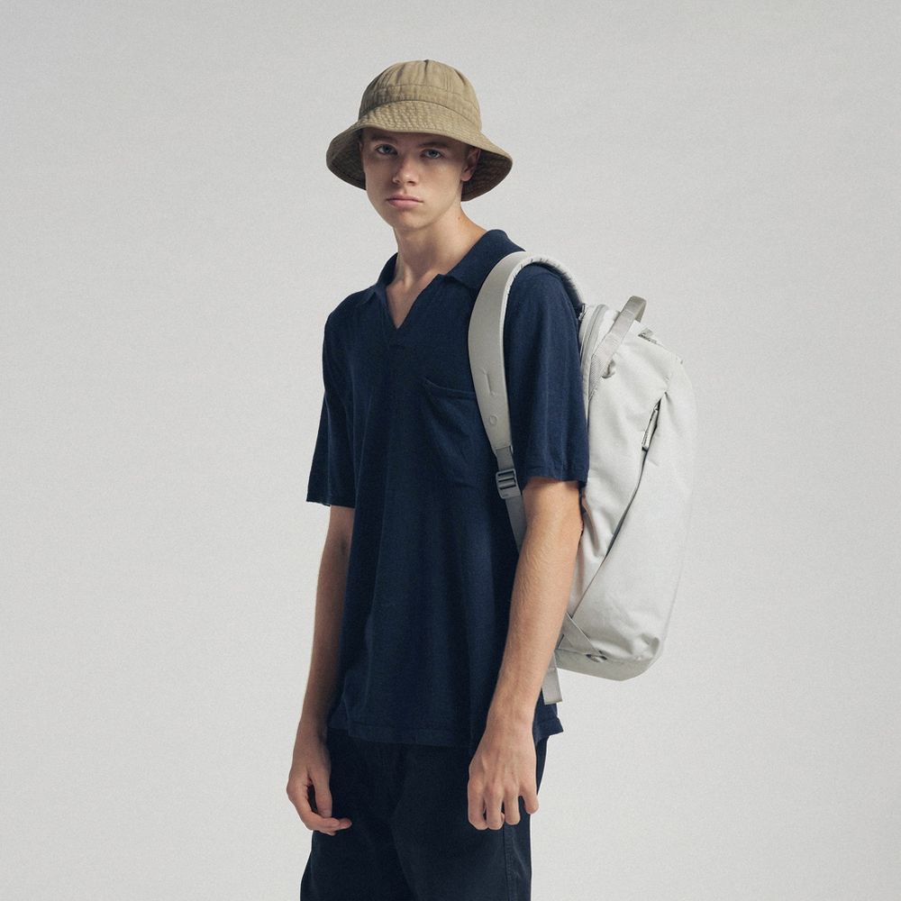 Urth Norite 24L Backpack (Ash Grey)