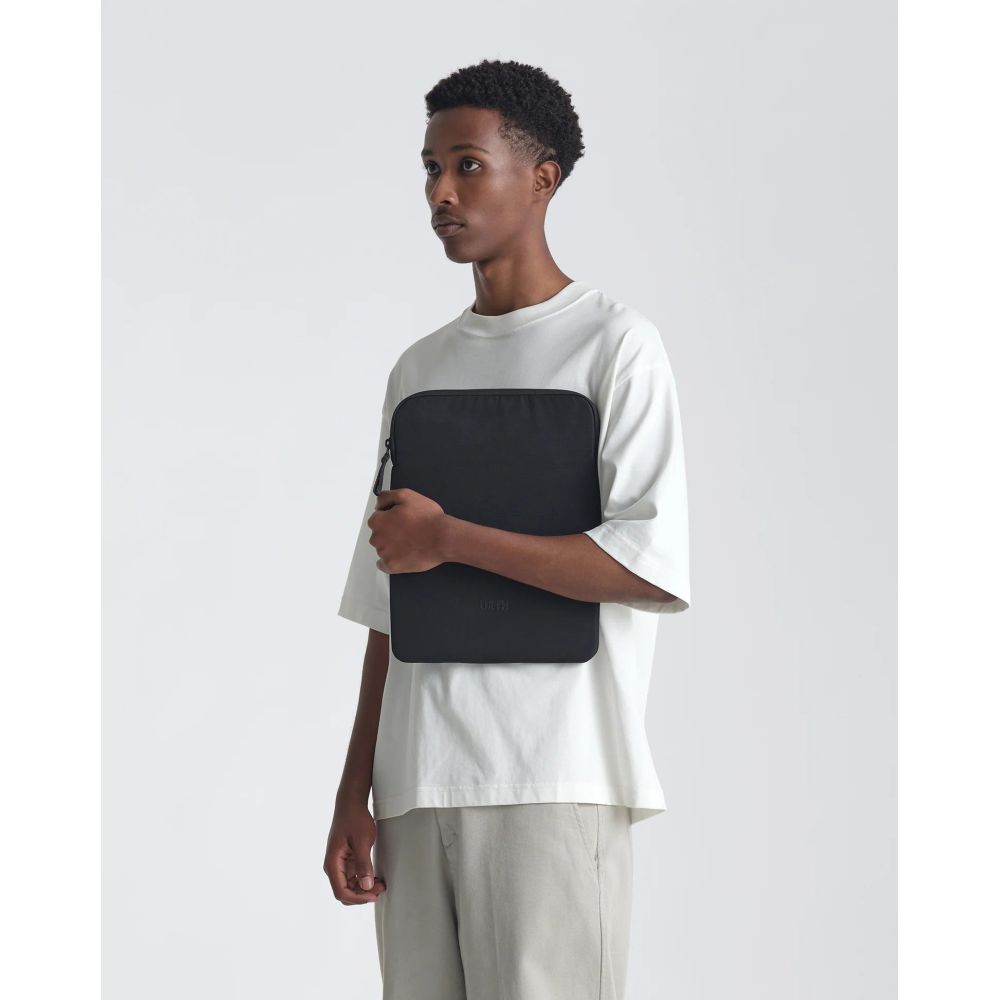 Urth Naos 13/14" Laptop Sleeve (black)