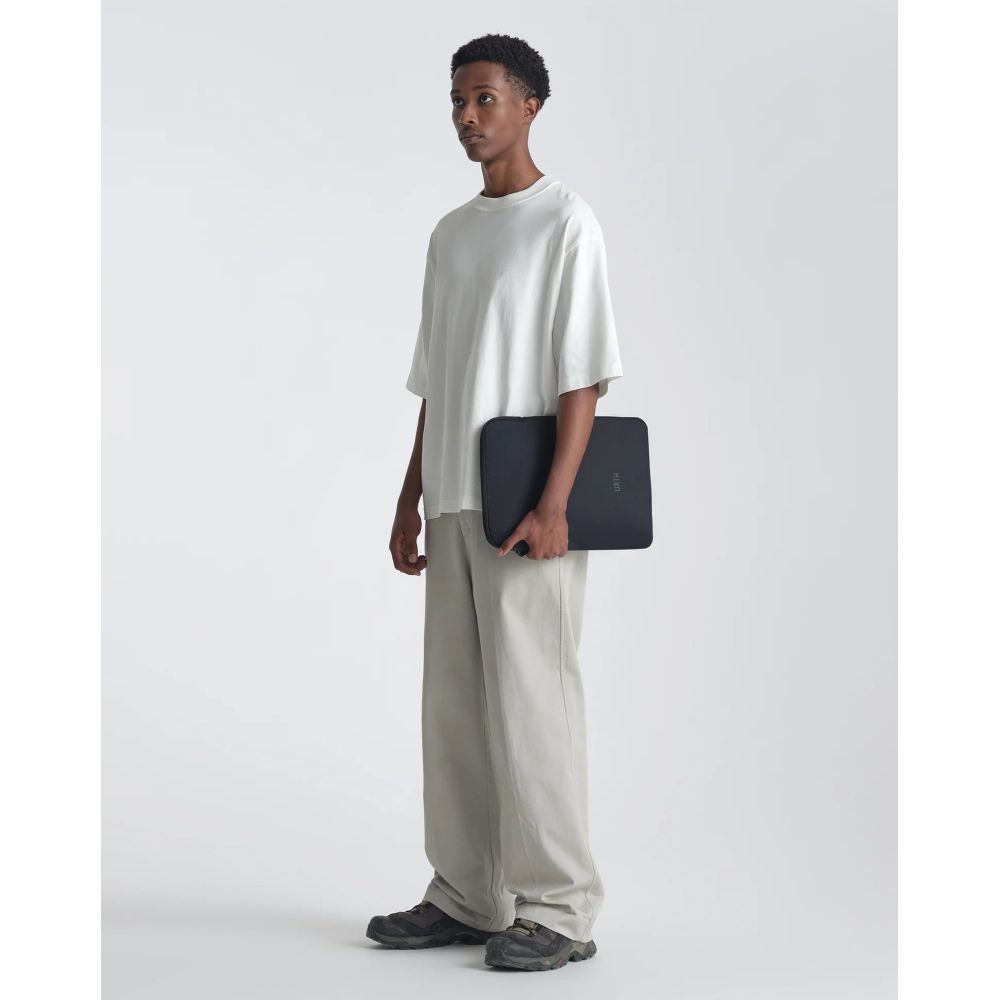 Urth Naos 13/14" Laptop Sleeve (black)