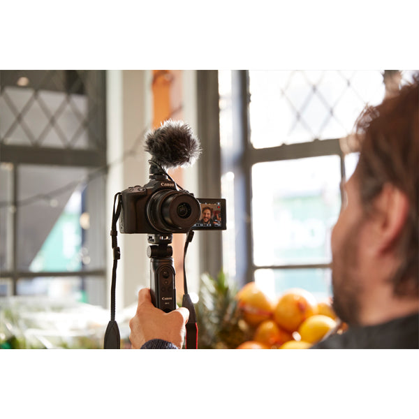 Canon EOS R50 black + RF-S 18-45 Holiday Kit