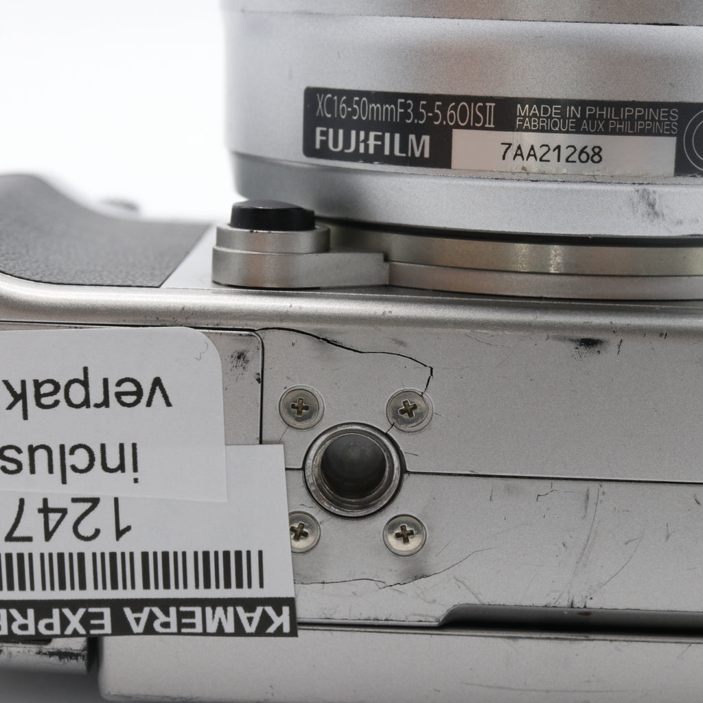 Fujifilm X-A3 black/silver + 16-50mm OIS II zilver occasion