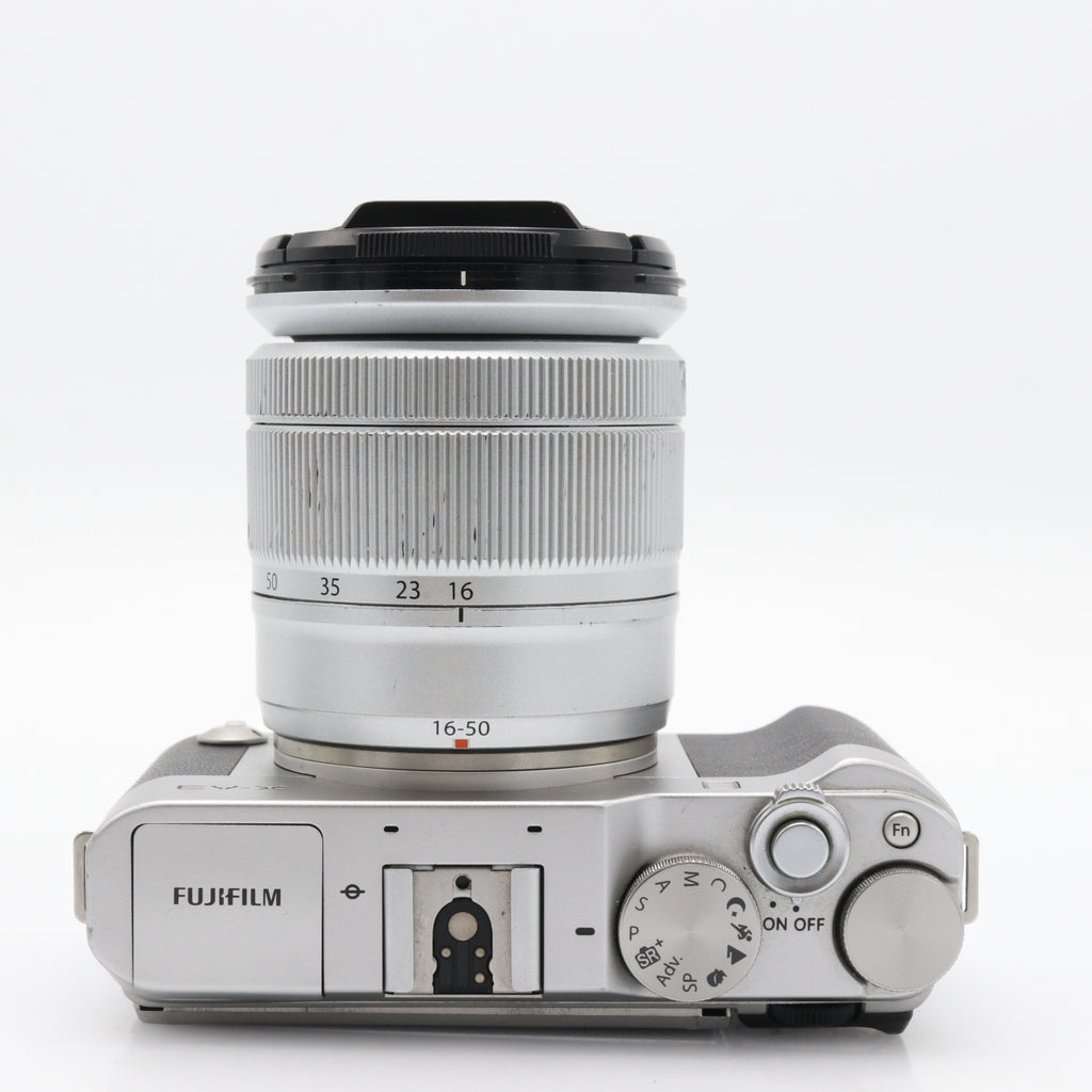Fujifilm X-A3 black/silver + 16-50mm OIS II zilver occasion
