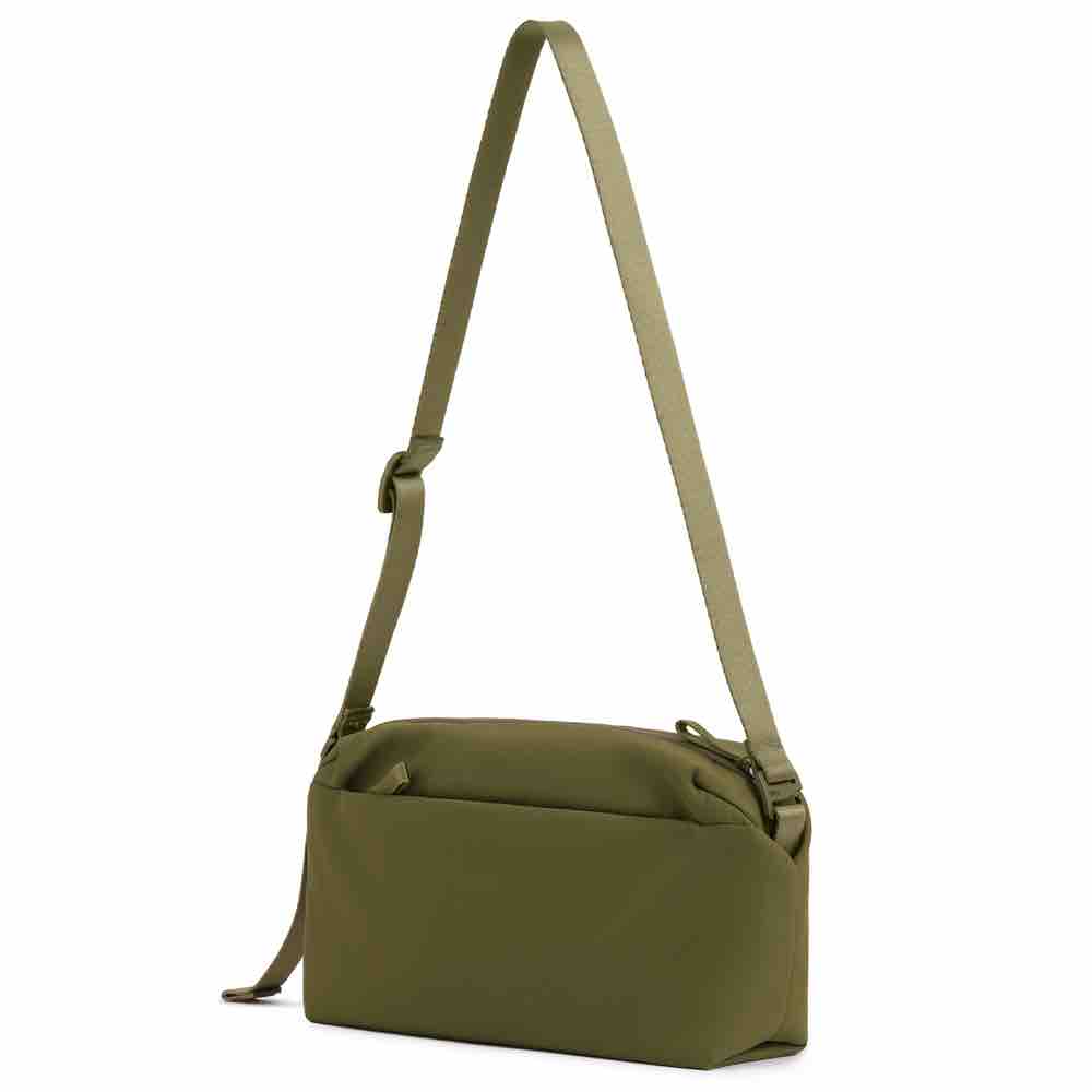 Urth Dolomite Camera Sling green