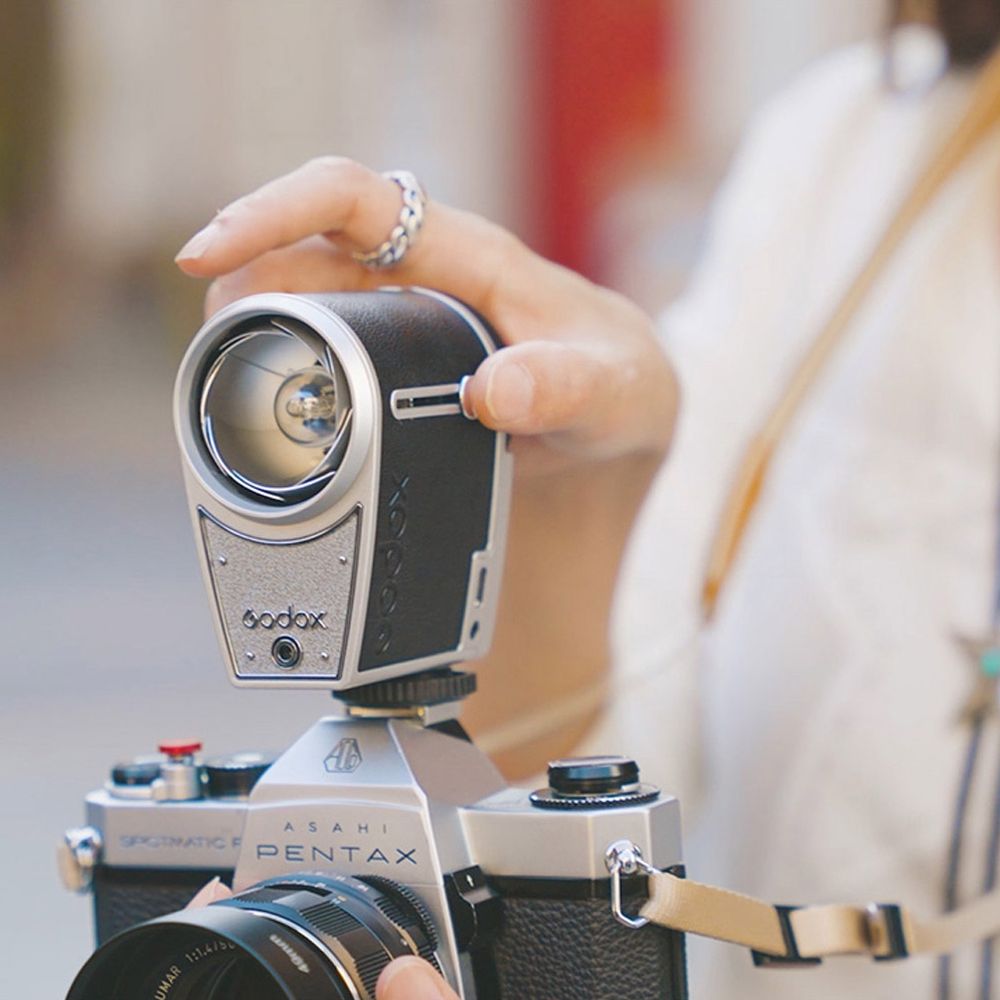 Godox Retro Lux Cadet camera flash