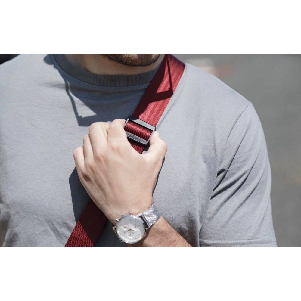 SPINN.DESIGN Adjustable comfort camera strap, red