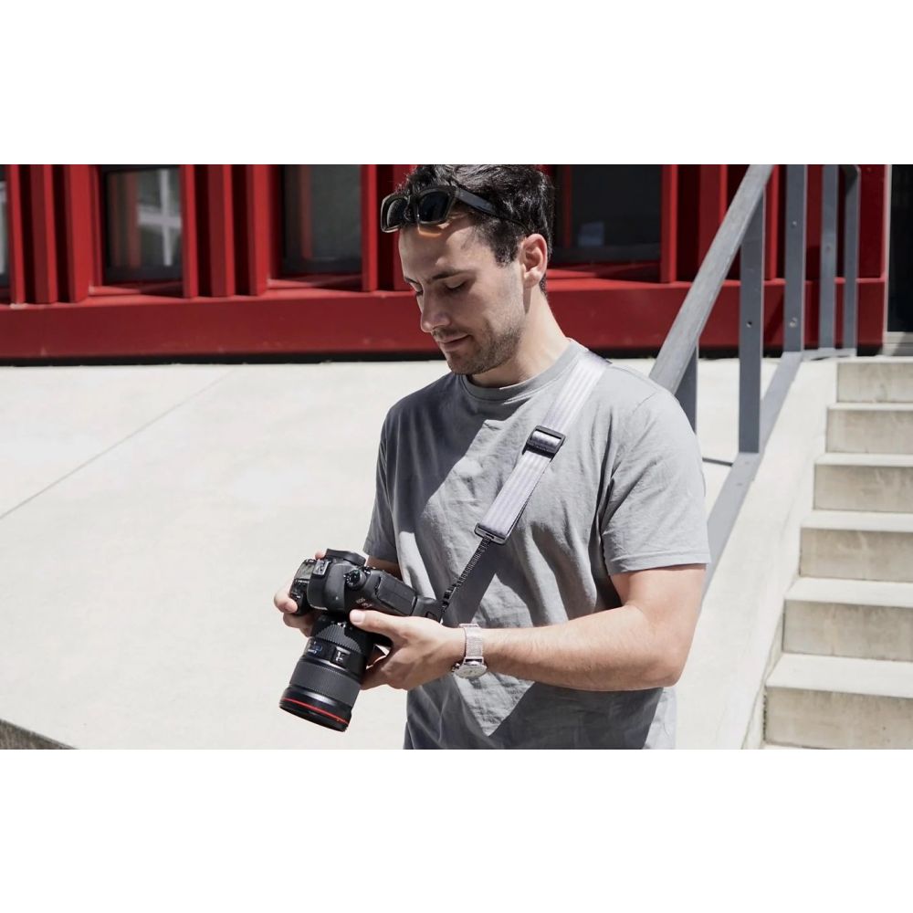 SPINN.DESIGN Adjustable comfort camera strap, grey