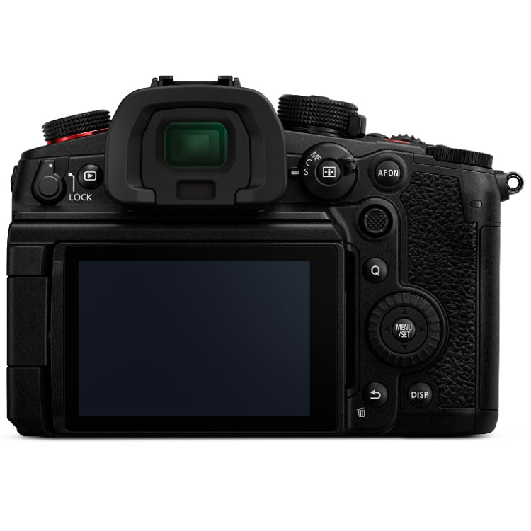 Panasonic Lumix DC-GH7 body + 12-60mm f/2.8-4.0 Leica DG Vario-Elmarit