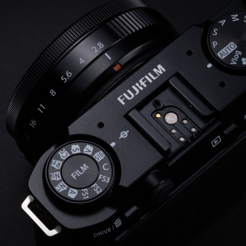 Fujifilm X-M5 body black + XC 15-45mm