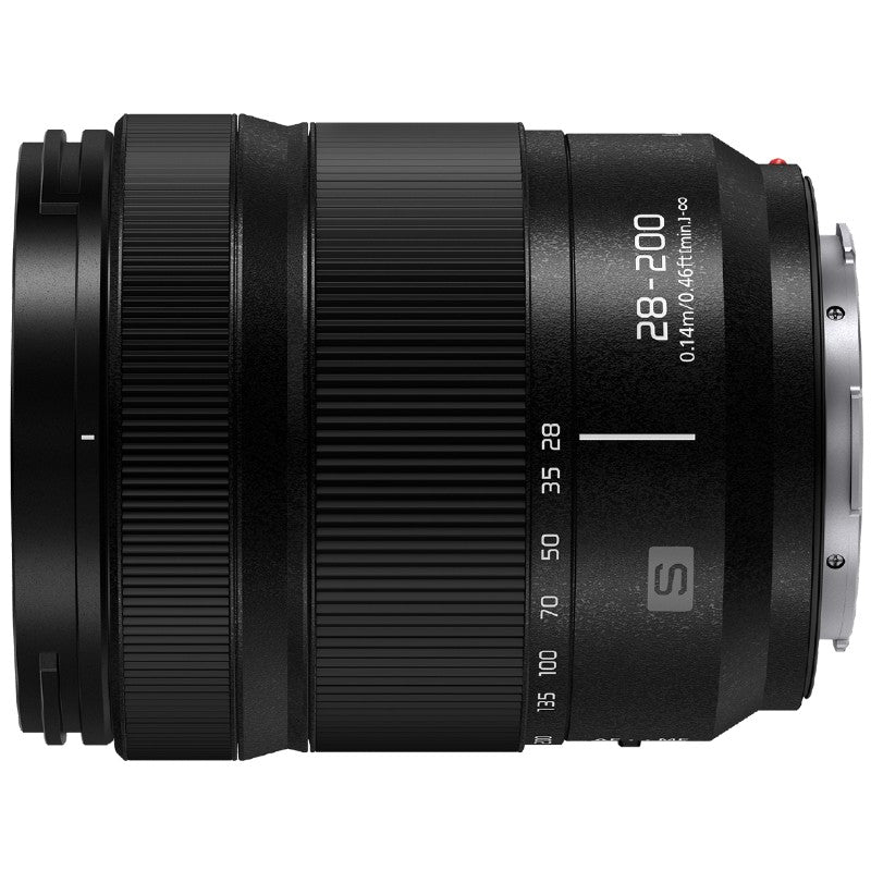 Panasonic Lumix DC-S5 II + Lumix S 28-200mm f/4-7.1 MACRO