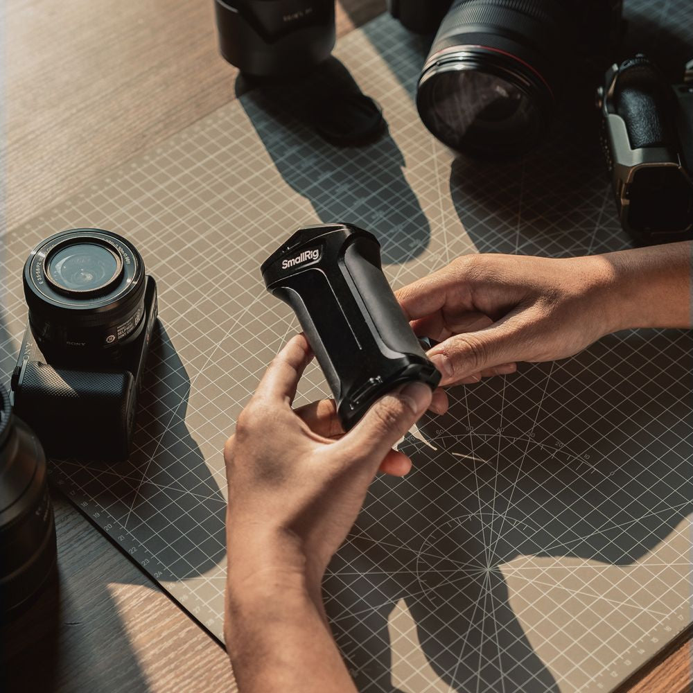 SmallRig 5235 Rotating Side Handle with Trigger REC for Selected Canon / Blackmagic Design Cameras