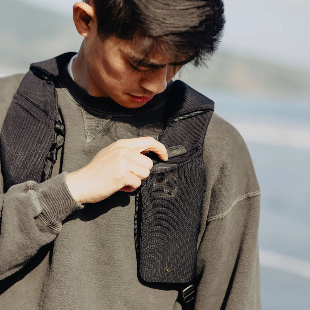 Peak Design Outdoor Backpack Zip 18L - black