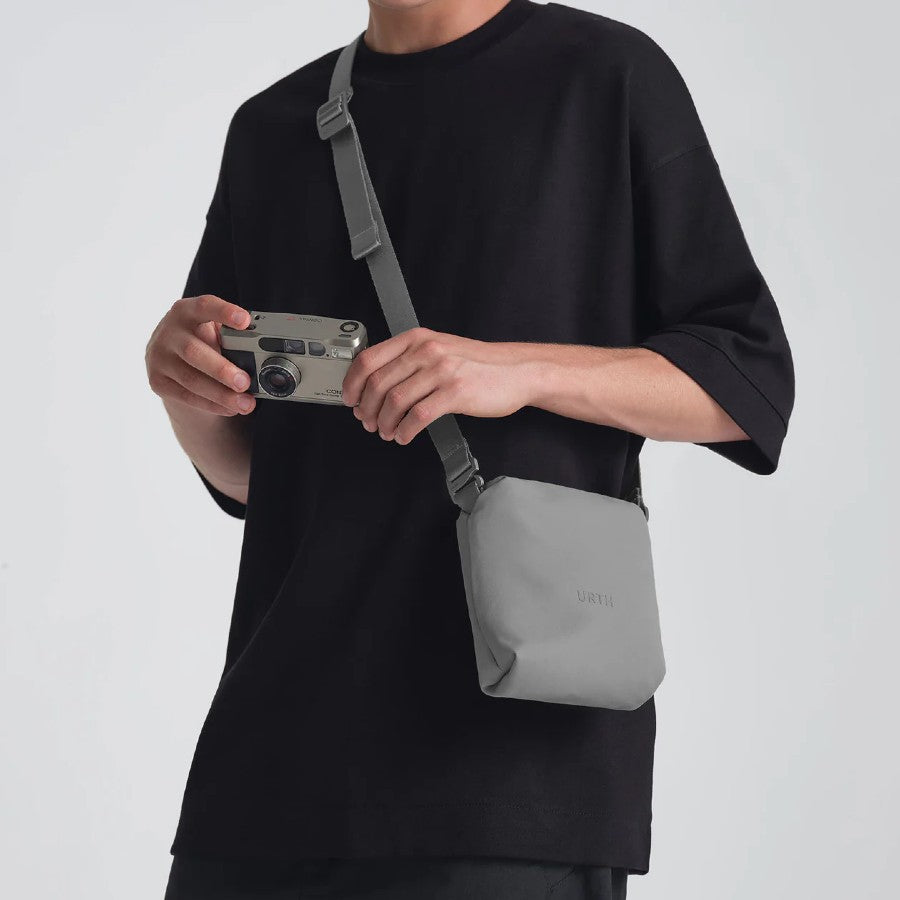 Urth Andesite Camera Pouch (Stone)