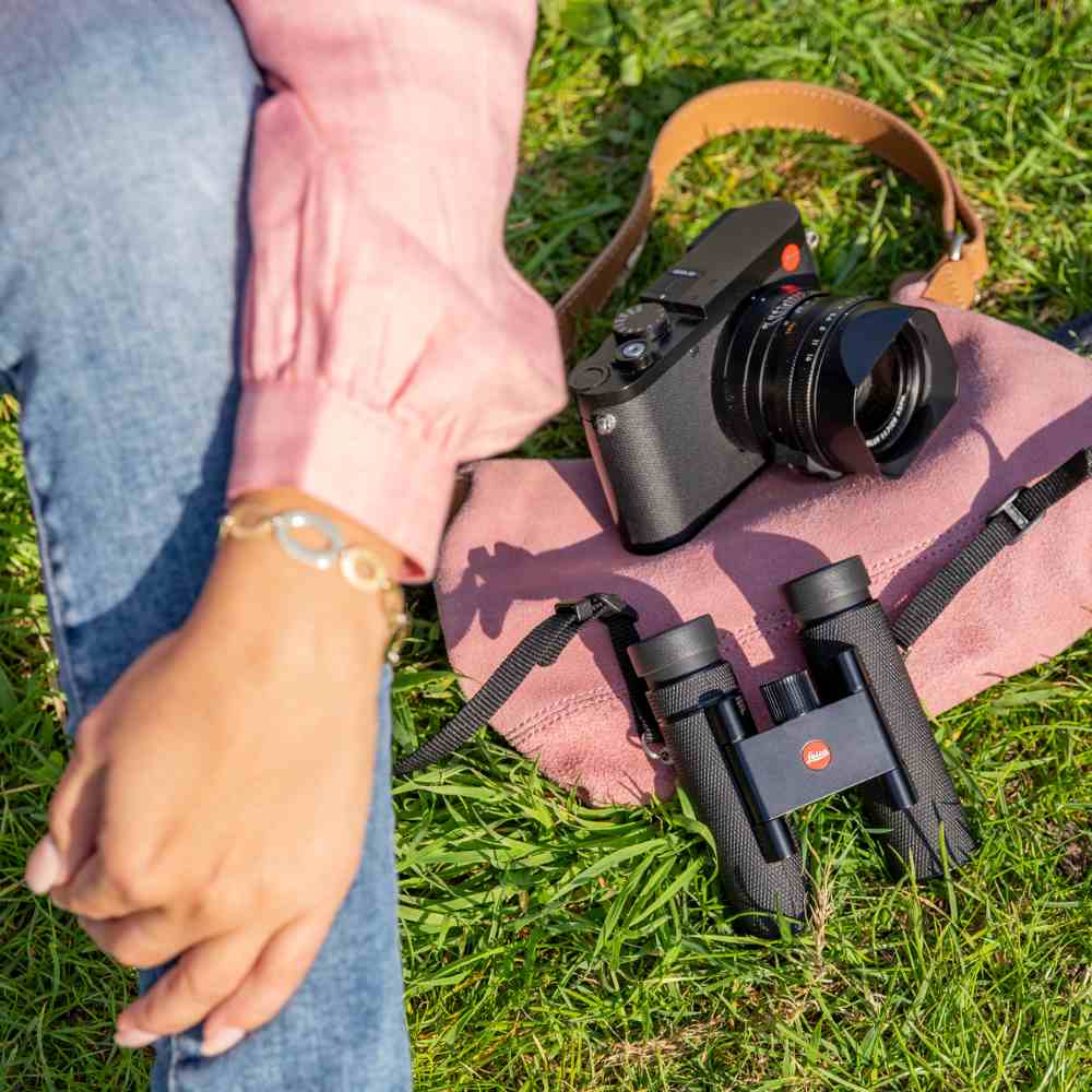Leica 40331 Noctivid Compact Leather 8x25 binoculars
