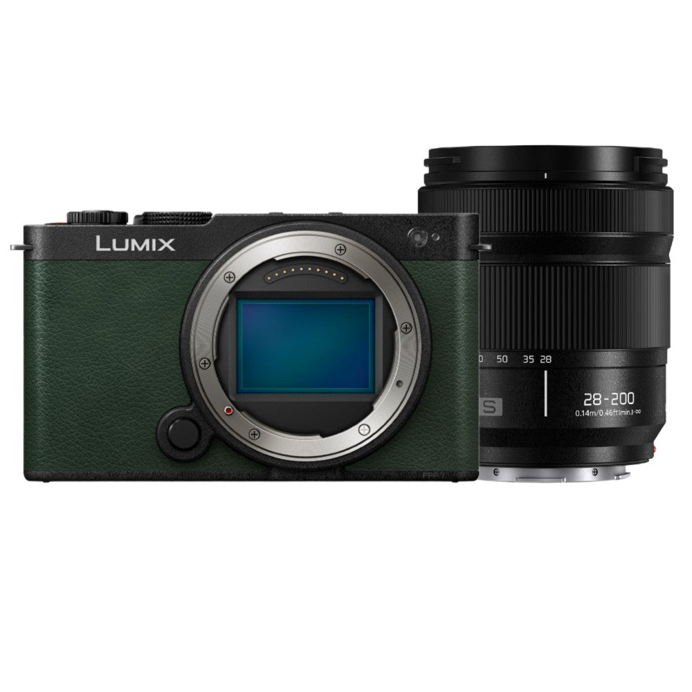 Panasonic LUMIX S9 Body Dark Olive + LUMIX L-mount S 28-200mm f/4-7.1 Macro OIS